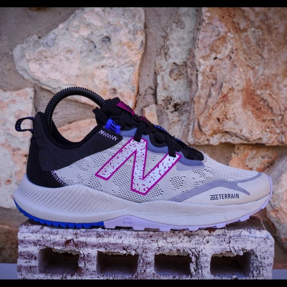 7.5 new balance tennis shoes.